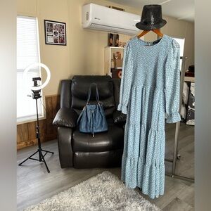 Elegant Blue Maxi Dress